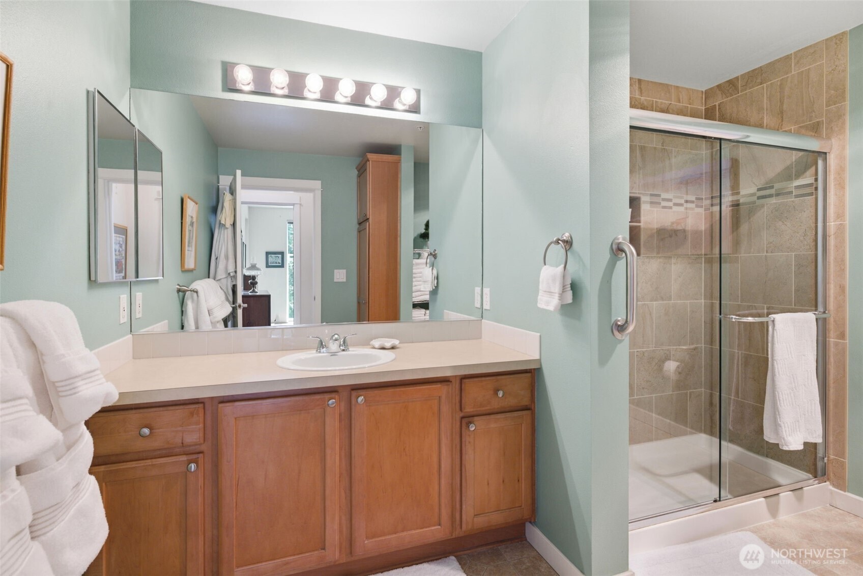 55 Williams Avenue 201 Property Photo 22