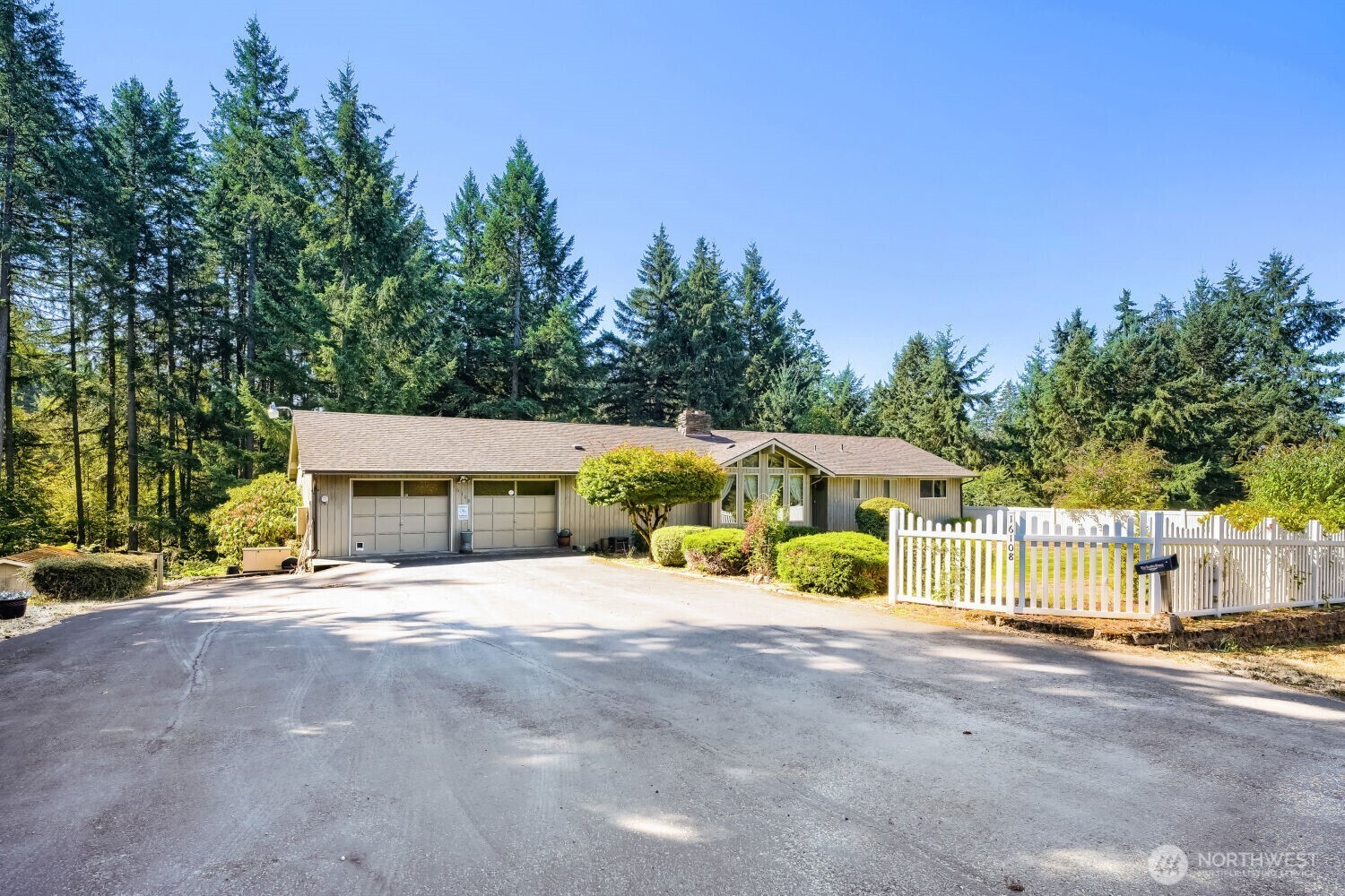 16108 43rd Street Property Photo 2