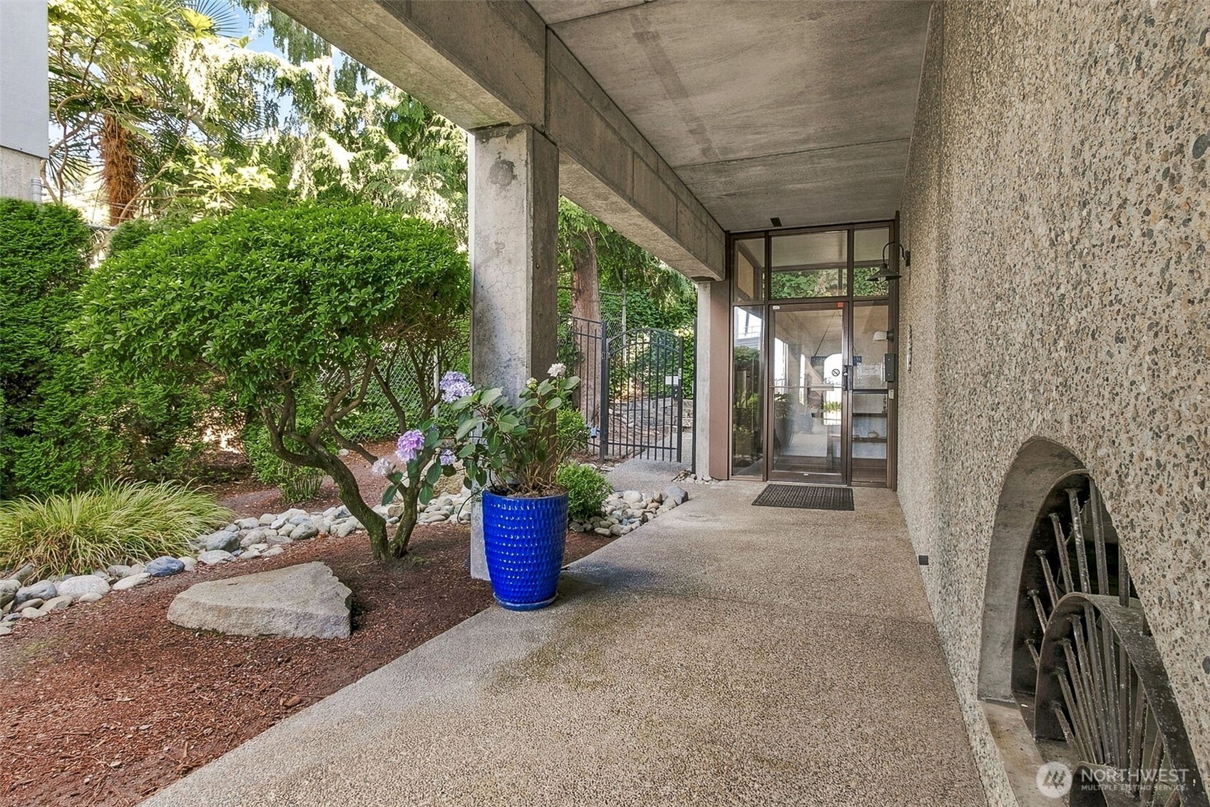 22222 Dock Avenue 2c Property Photo 2