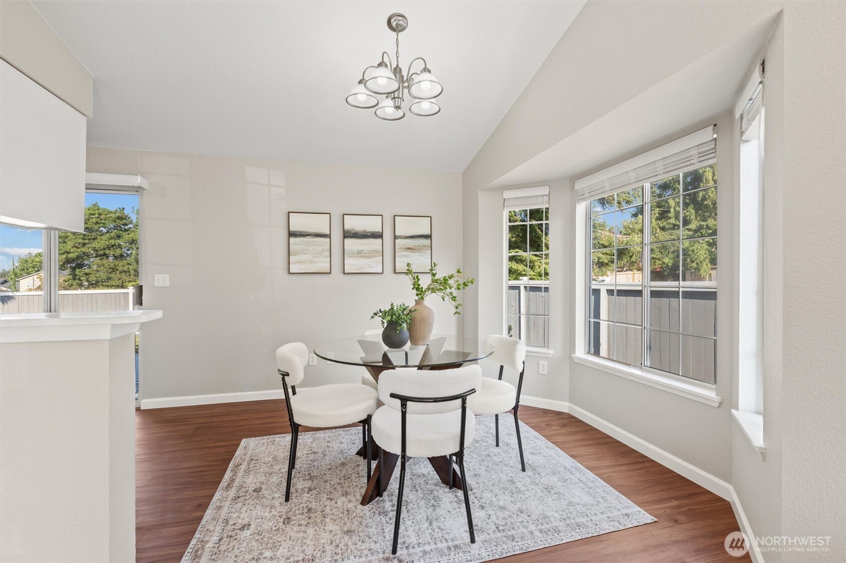 1630 91st Drive Property Photo 7