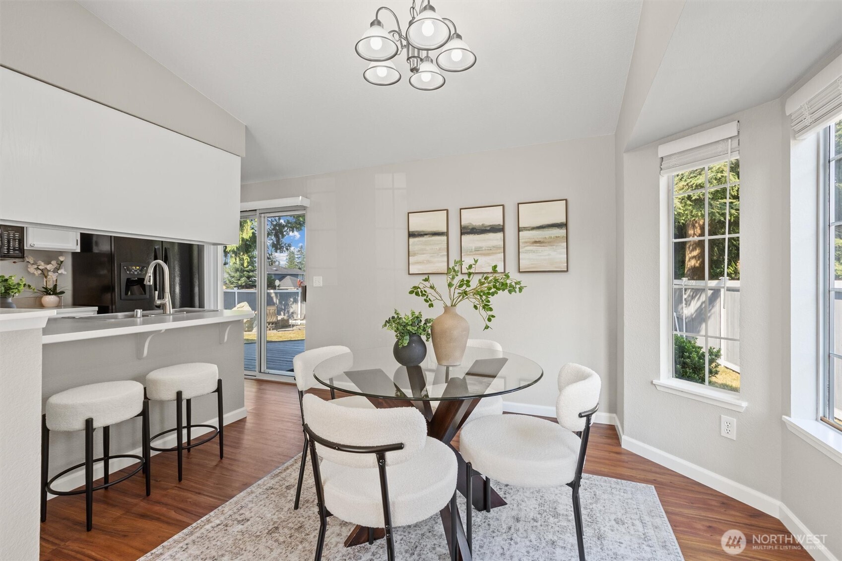 1630 91st Drive Property Photo 8