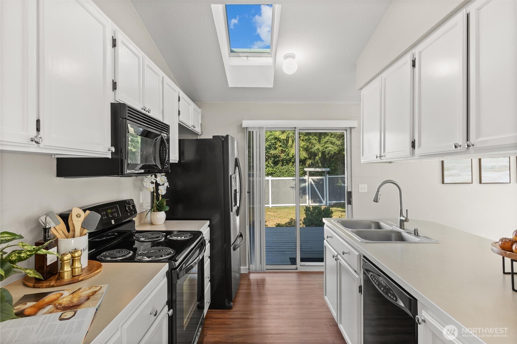1630 91st Drive Property Photo 13