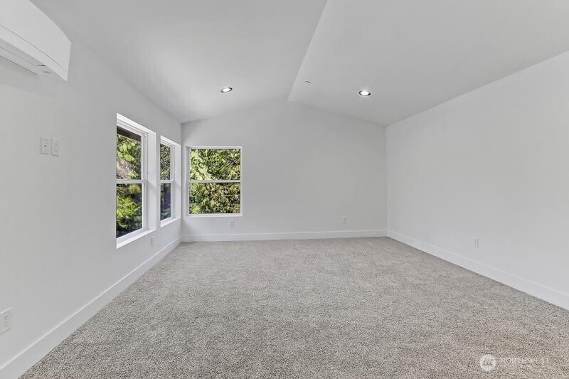 5921 164th Street Property Photo 17