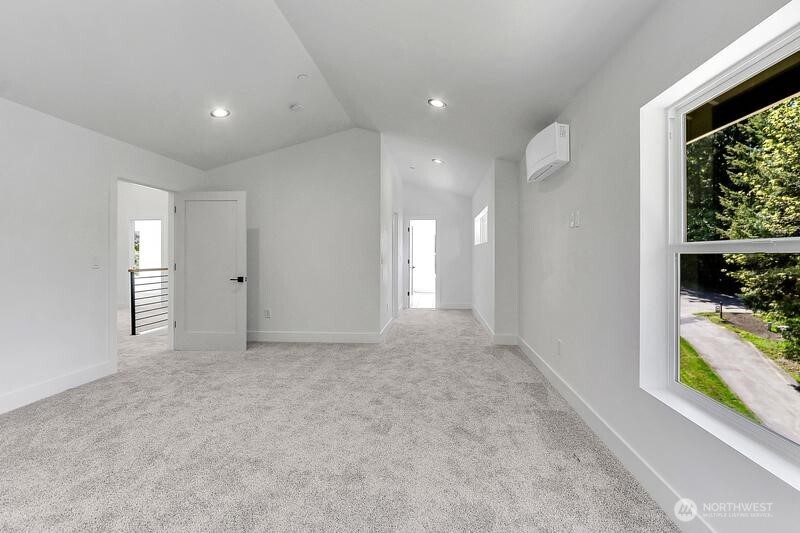 5921 164th Street Property Photo 18