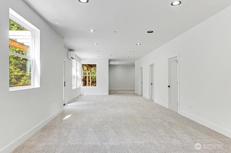 5921 164th Street Property Photo 28