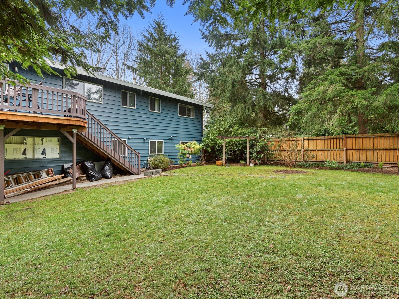 16445 Ambaum Boulevard Property Photo 3
