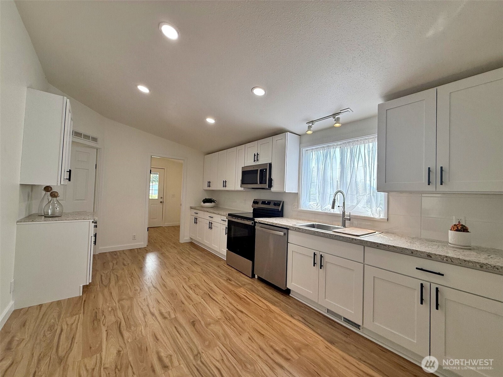 102 Eventide Lane Property Photo 17