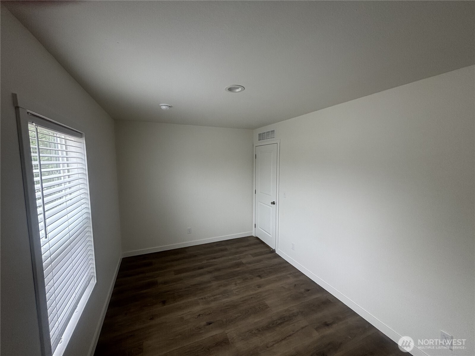 2400 Tacoma Ave 37 Property Photo 5