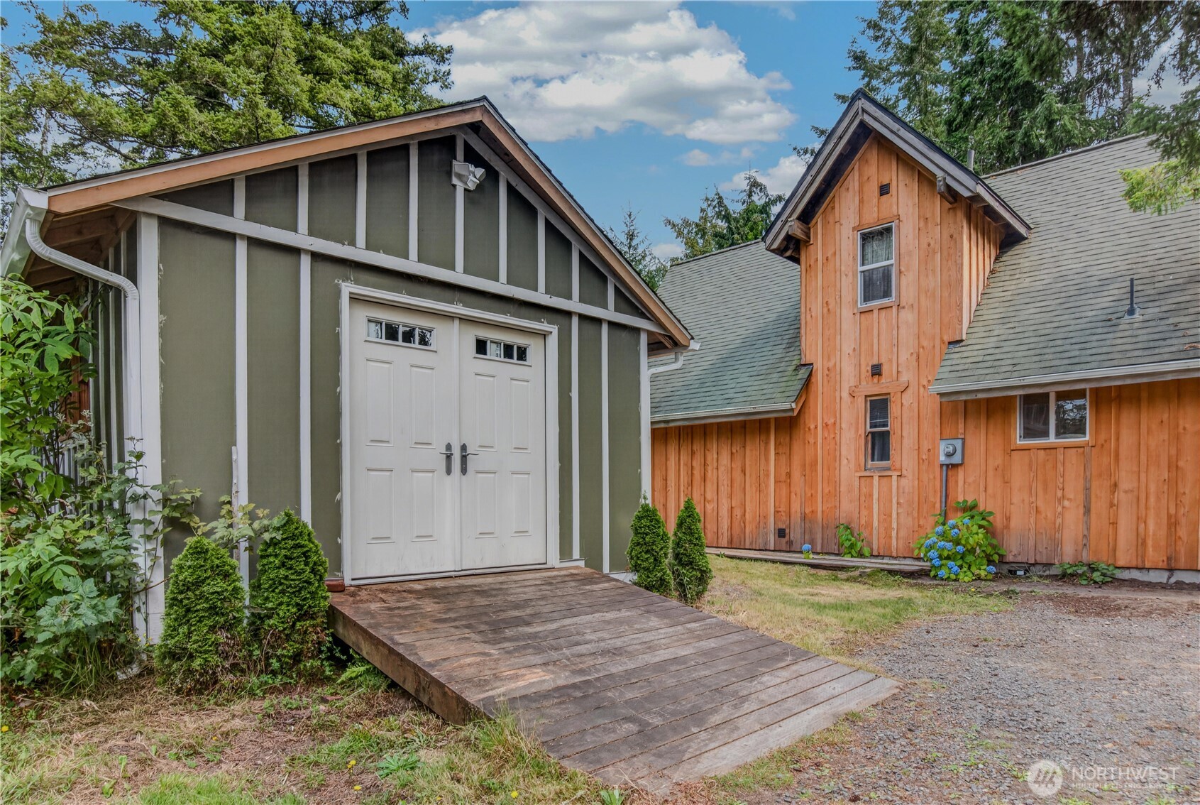 21428 Birch Place Property Photo 6