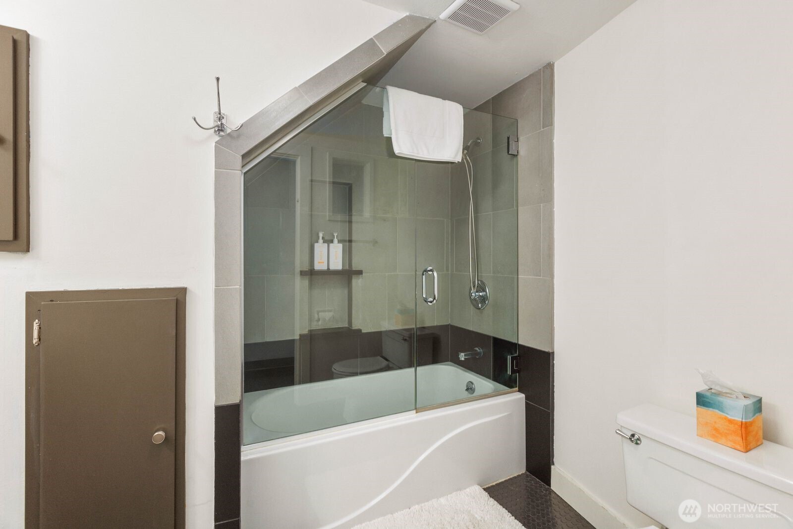 1624 E Mcgraw Street Property Photo 29