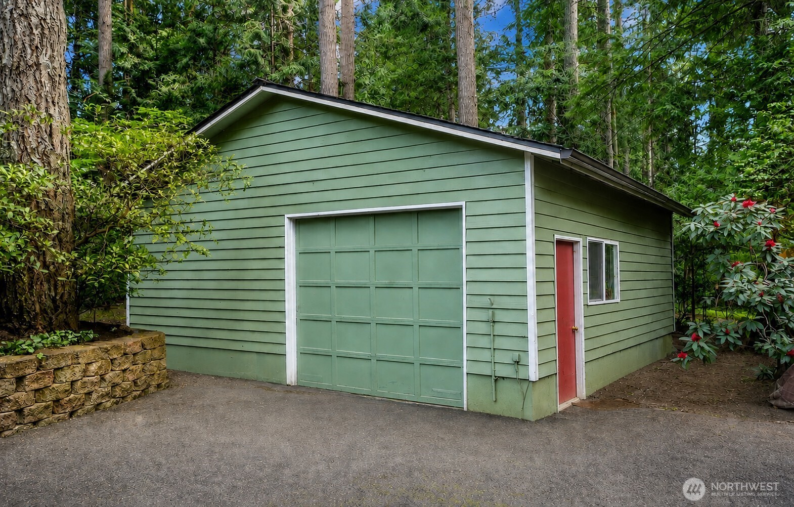 318 170th Place Property Photo 10