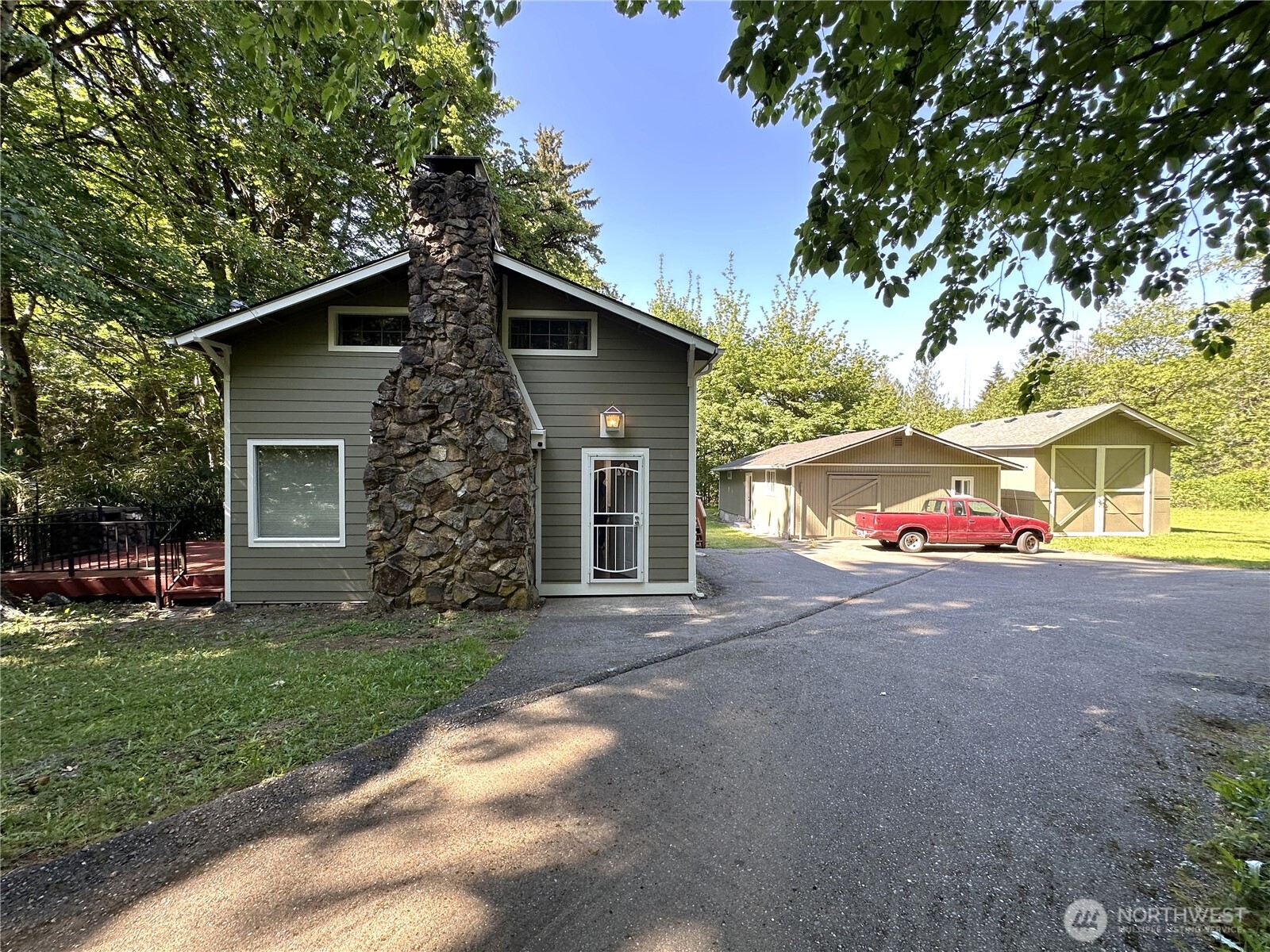 161 E Forest Drive Property Photo 1