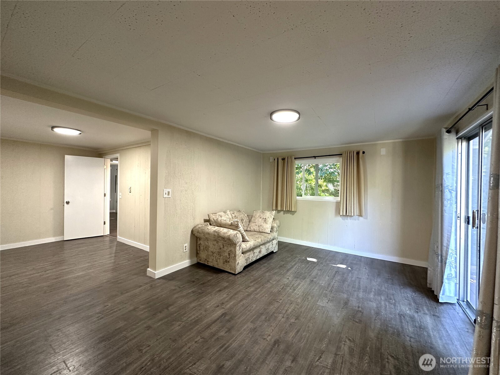 161 E Forest Drive Property Photo 8