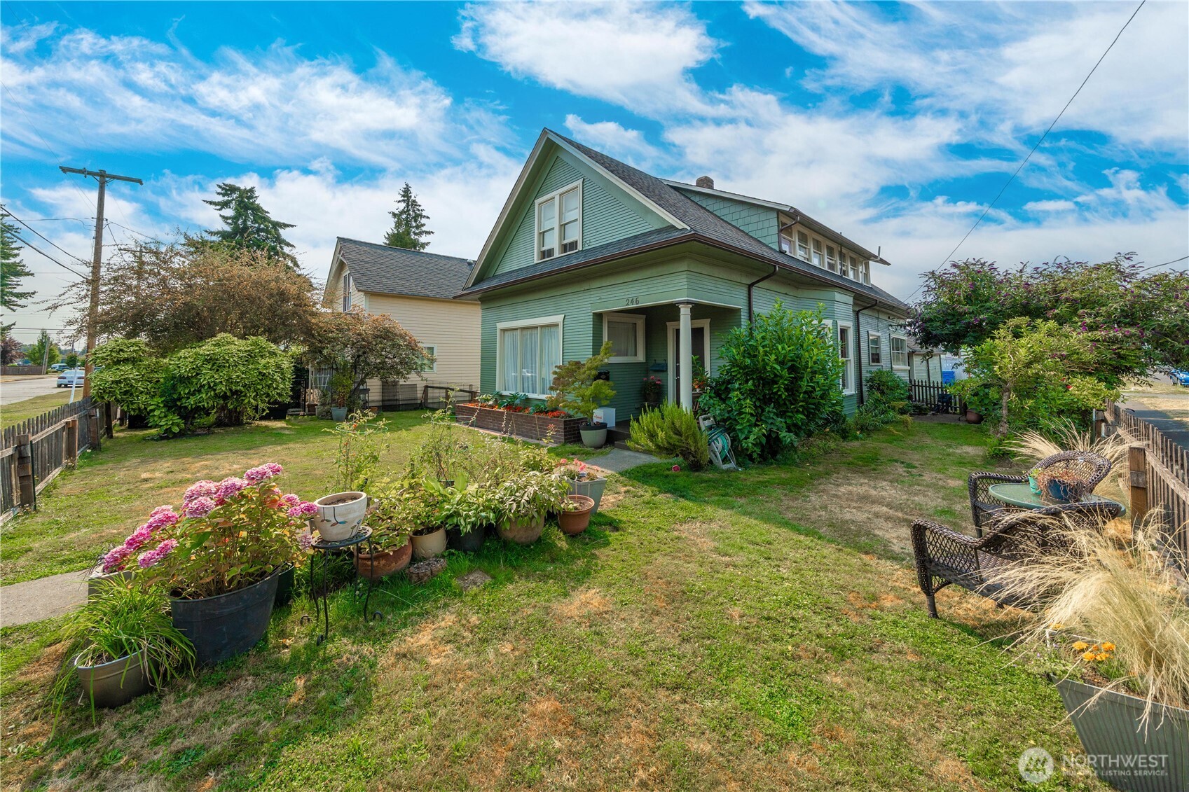 246 4th Avenue Property Photo 3