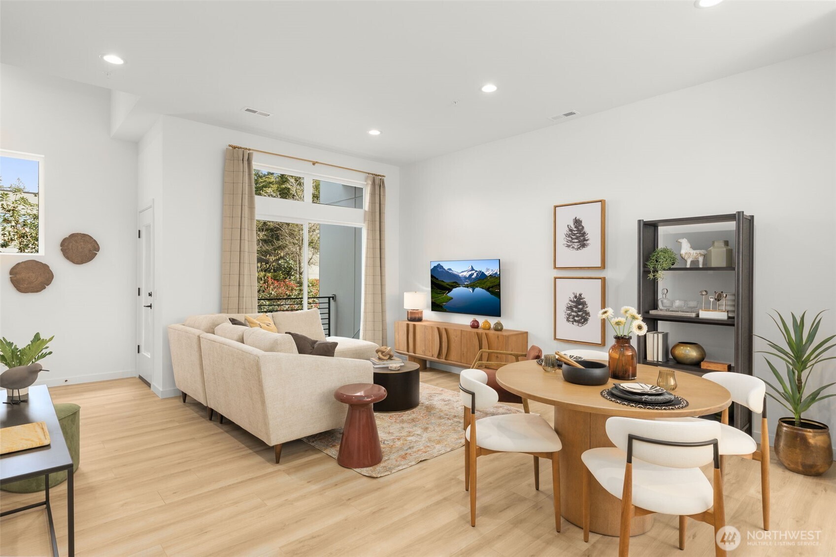 3130 160th Place Property Photo 9