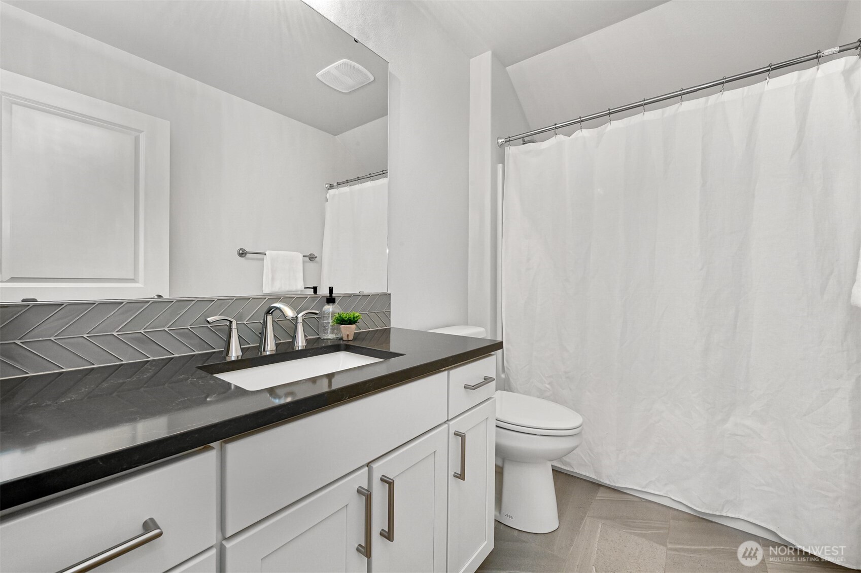 5451 Shields Road Property Photo 23