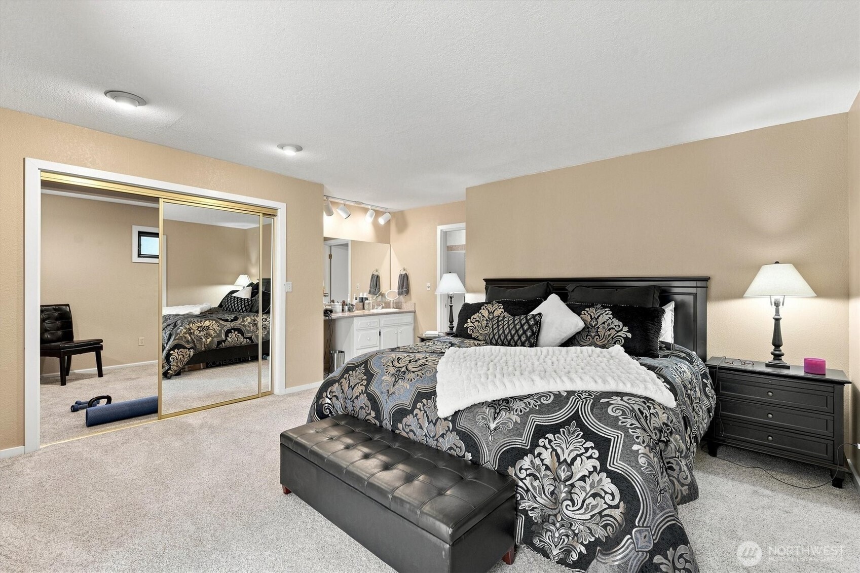 2461 Park Hill Drive Property Photo 14
