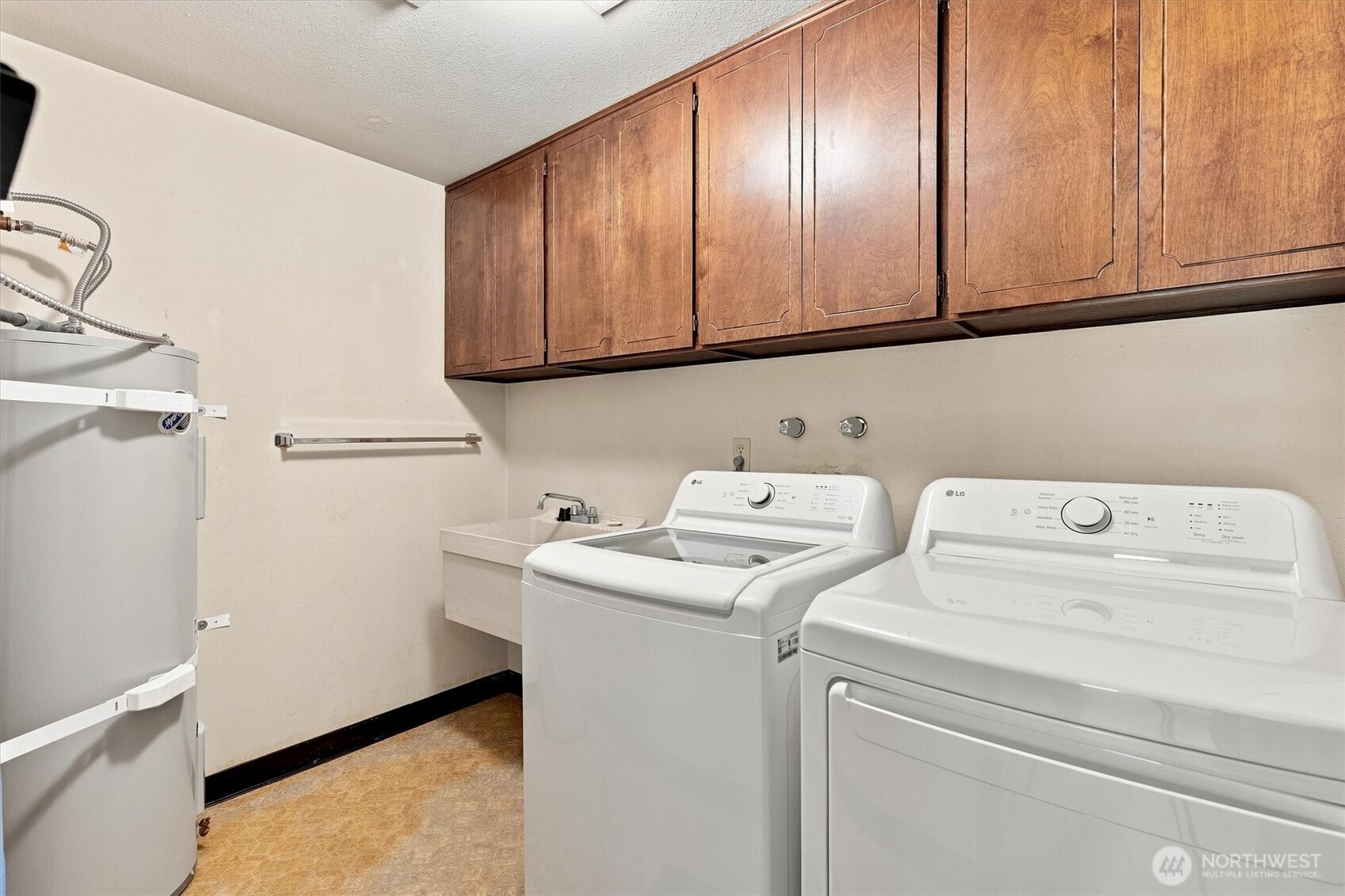 2461 Park Hill Drive Property Photo 28