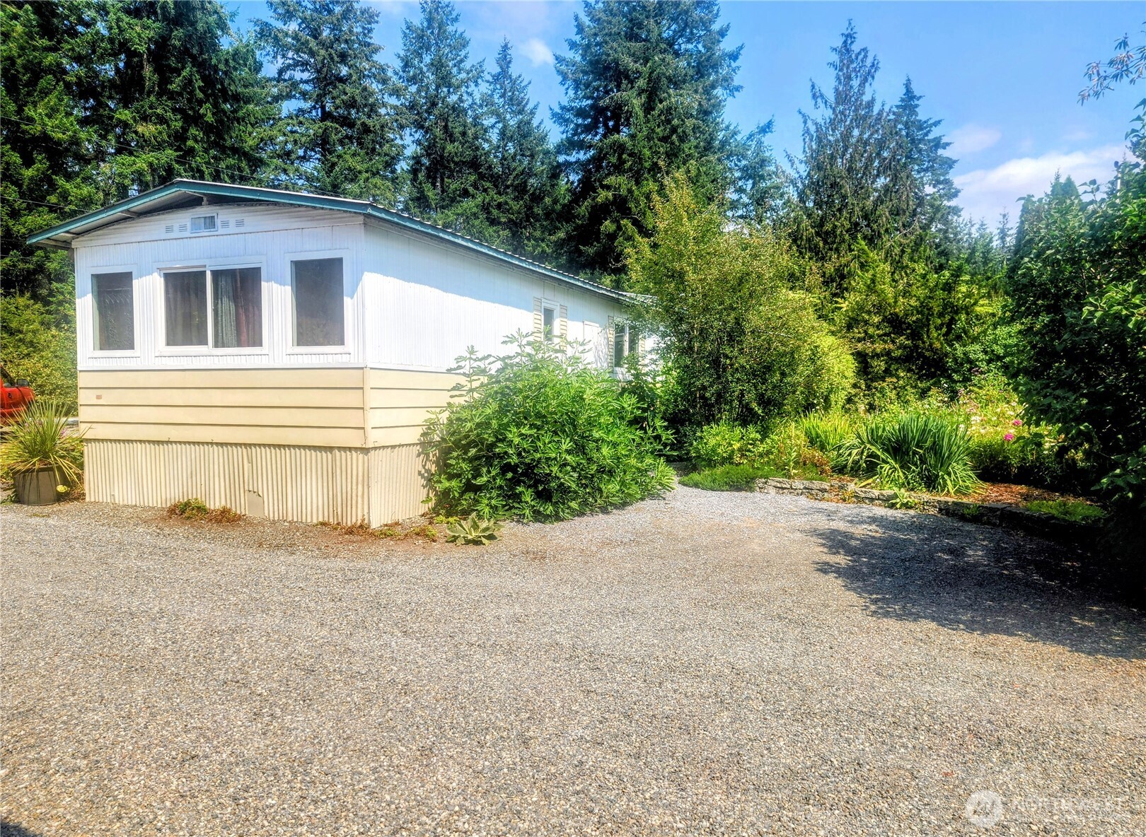 5918 256th Street Property Photo 3