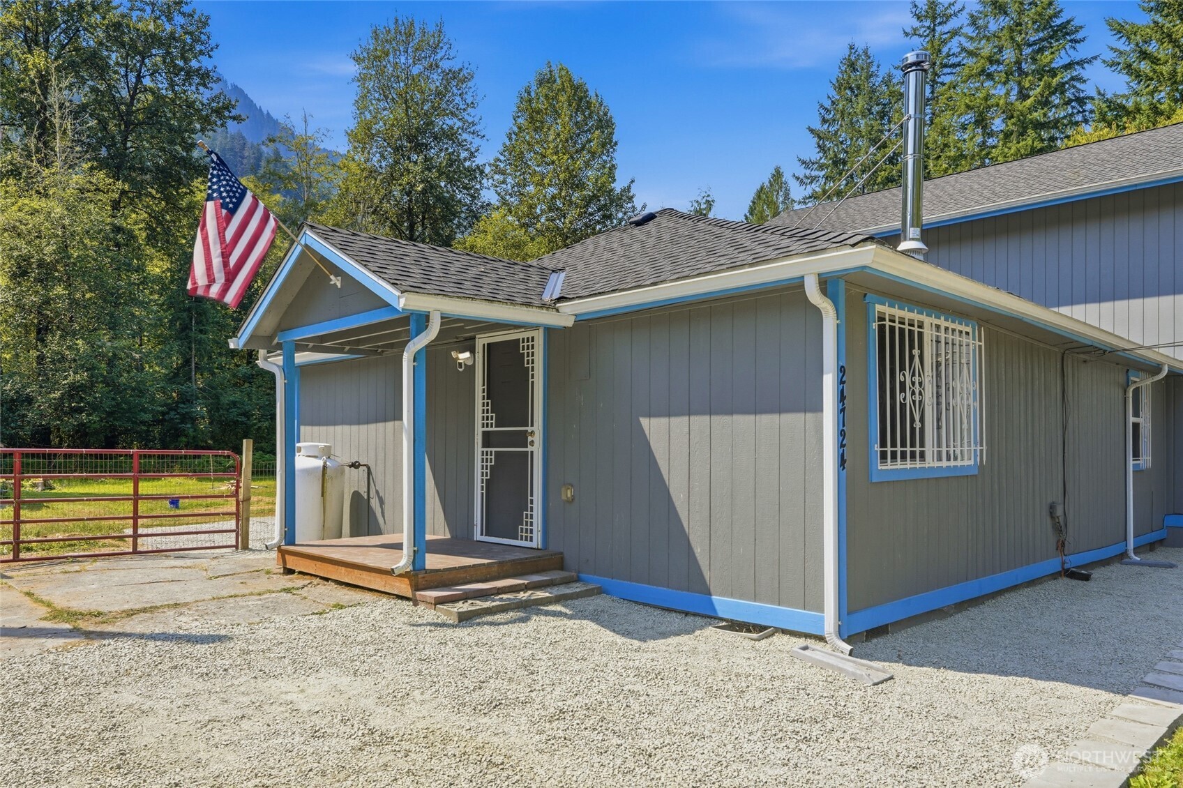24724 Clear Creek Road Property Photo 3