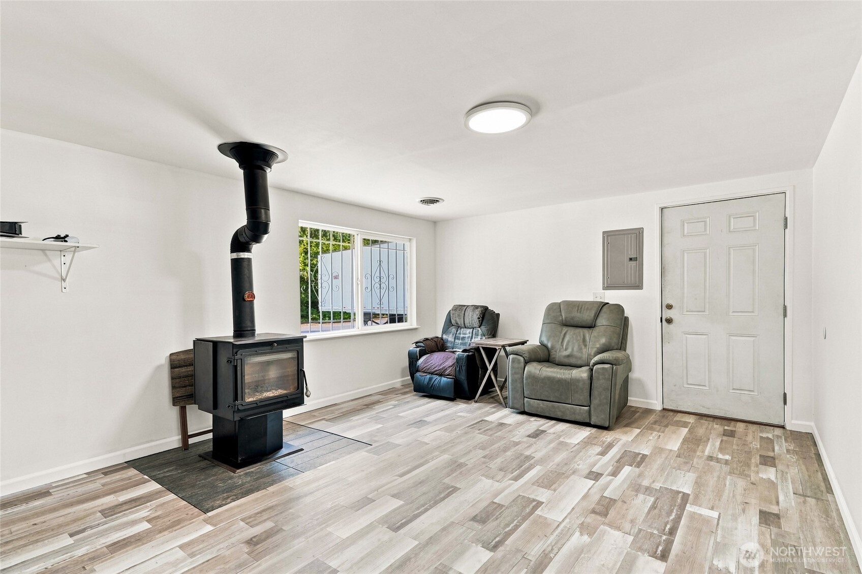 24724 Clear Creek Road Property Photo 5