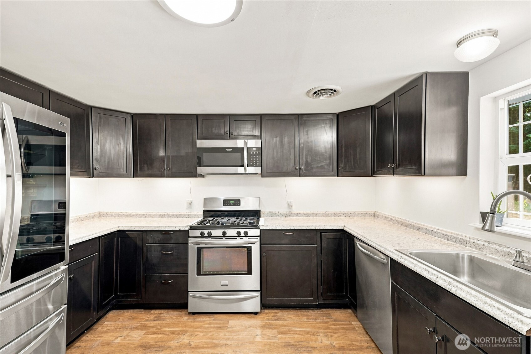 24724 Clear Creek Road Property Photo 7