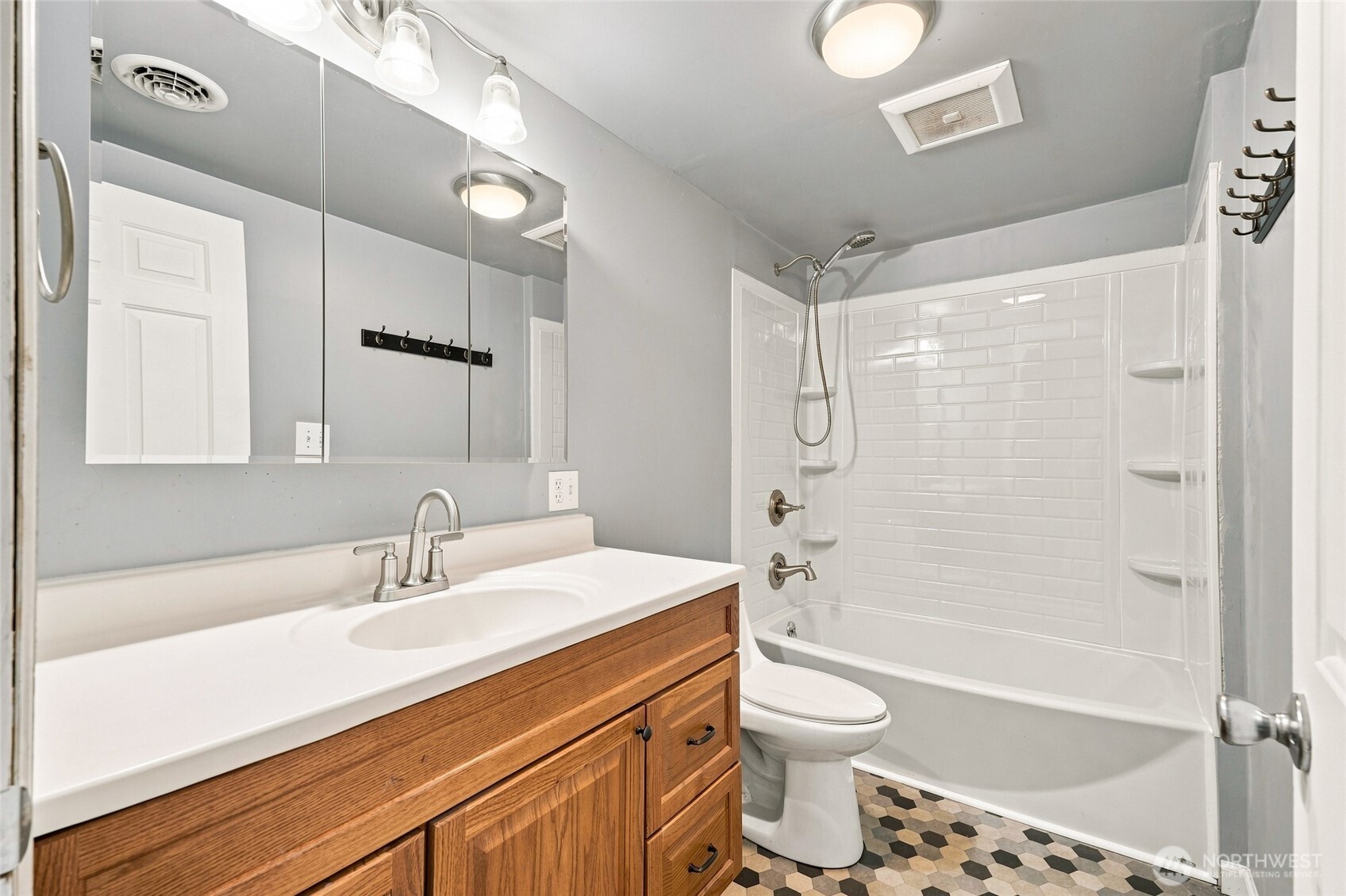 24724 Clear Creek Road Property Photo 8