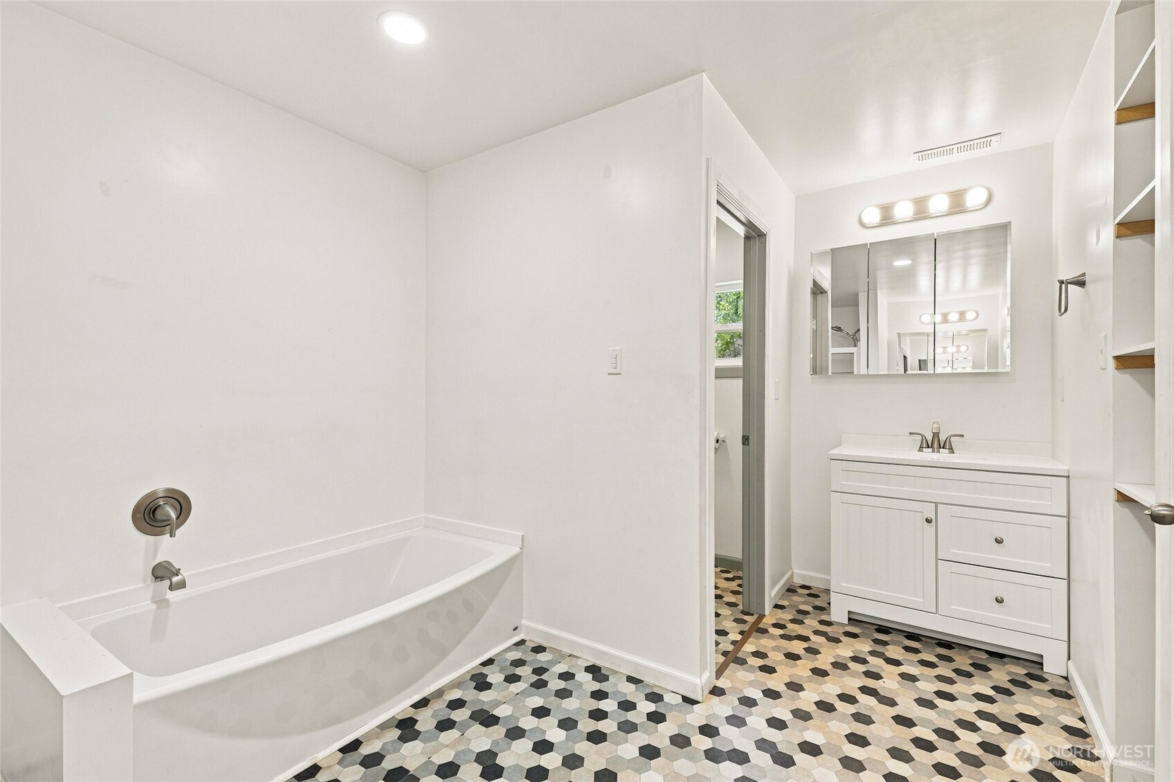 24724 Clear Creek Road Property Photo 18