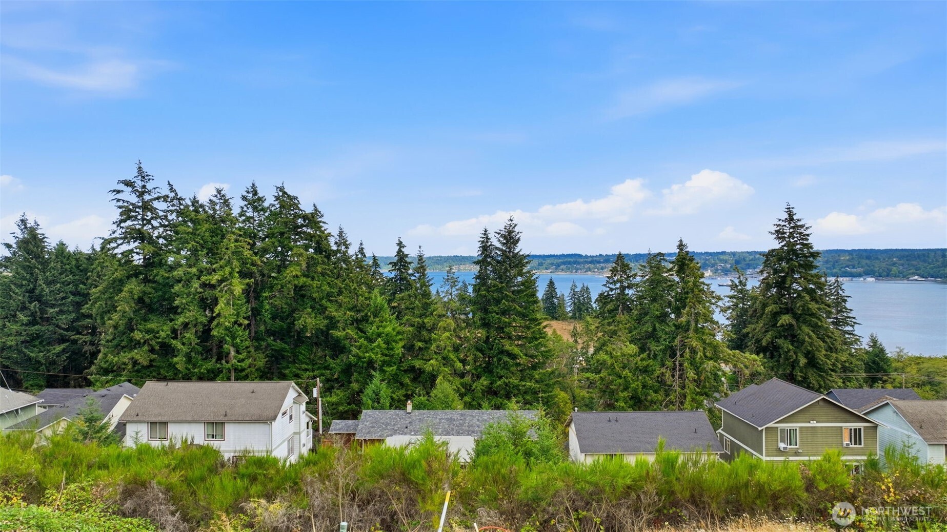 1633 & 1637 Sound Ridge Drive Property Photo 3