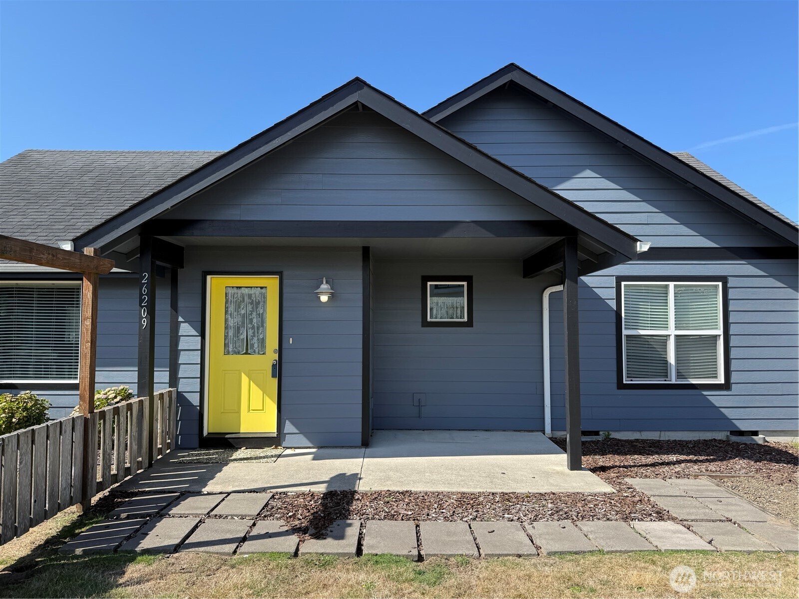 26209 N Place Property Photo 1
