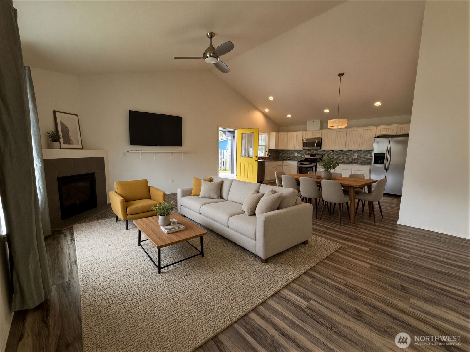 26209 N Place Property Photo 10