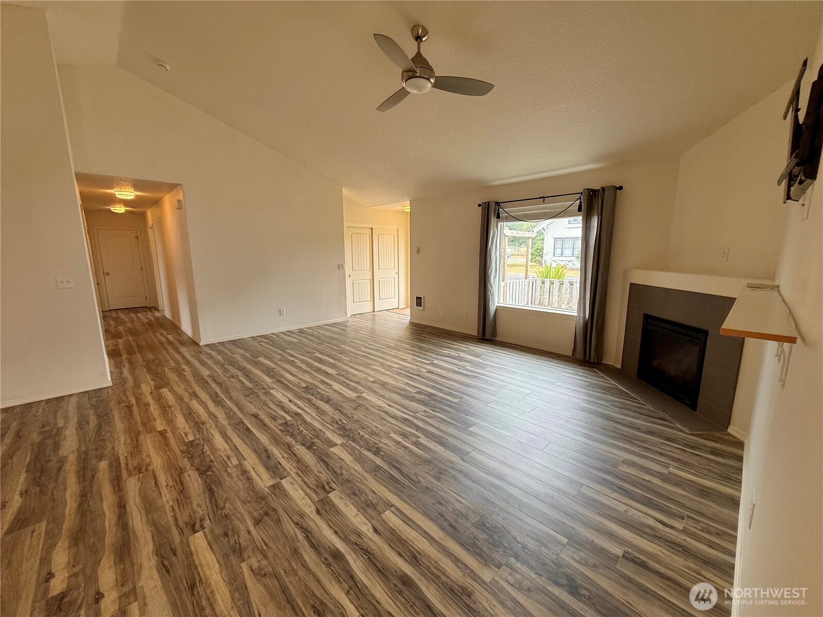 26209 N Place Property Photo 19