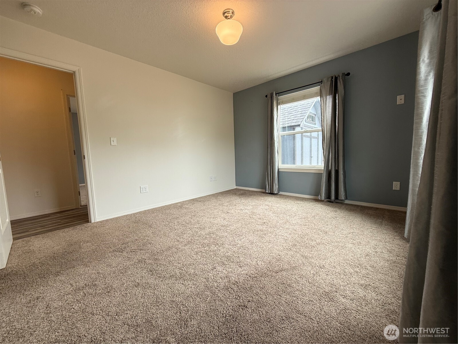 26209 N Place Property Photo 33
