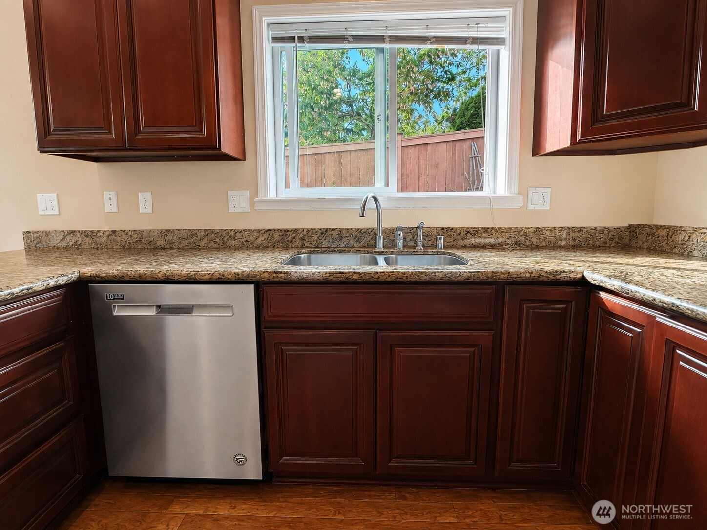16325 43rd Avenue Property Photo 8