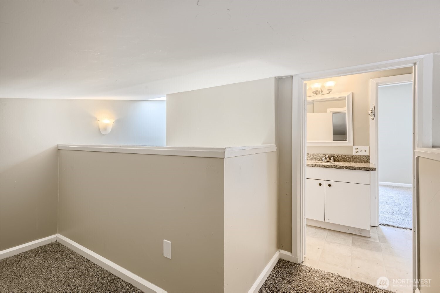 2312 E Denny Way Property Photo 21