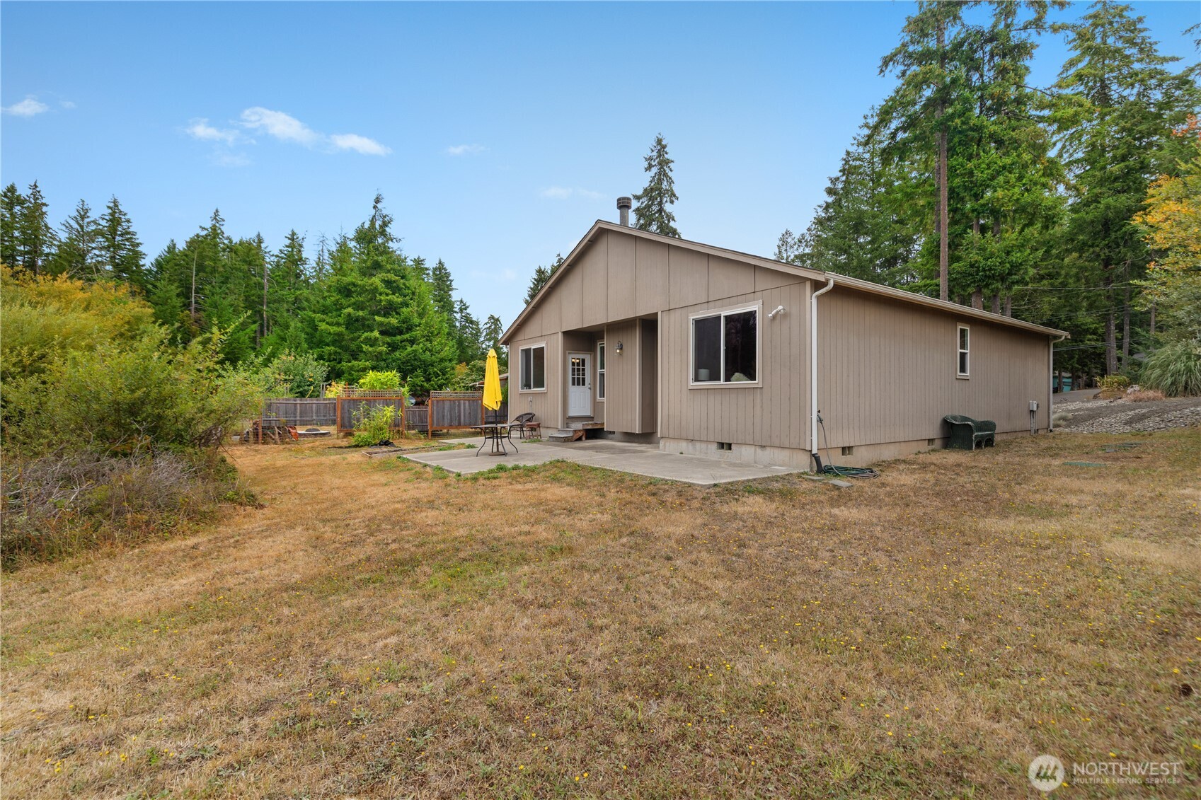 321 E Penzance Road Property Photo 2