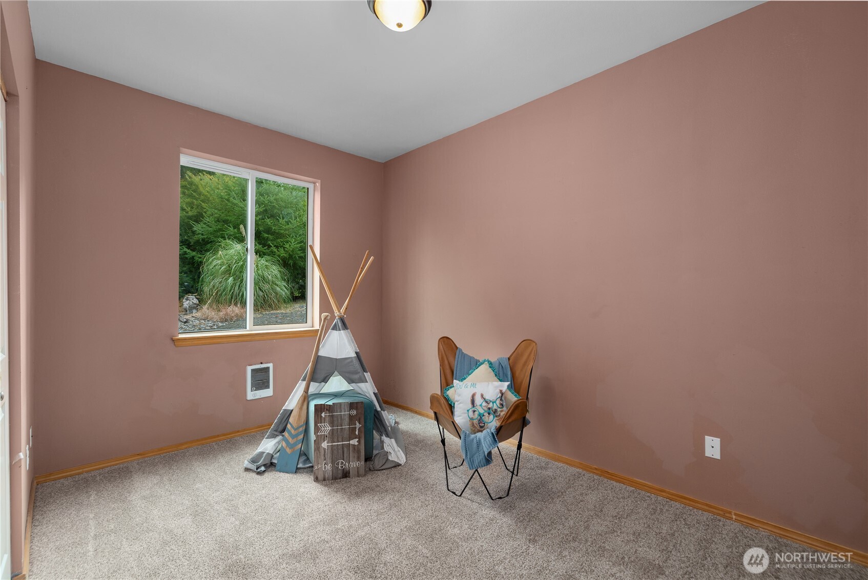 321 E Penzance Road Property Photo 6