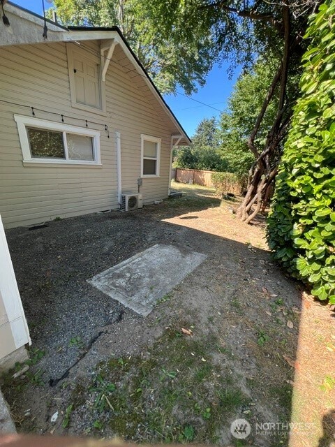 414 Chambers Street Property Photo 17