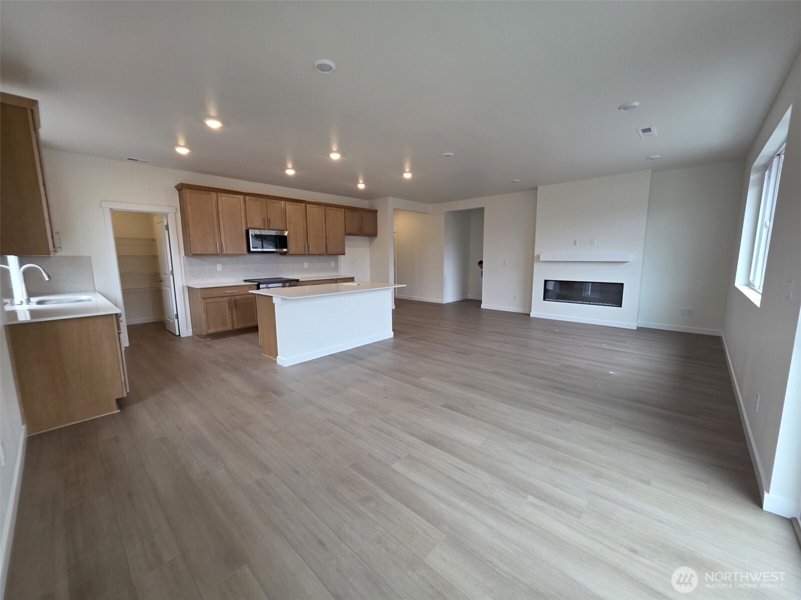751 Holly Avenue 71 Property Photo 8