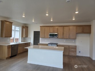 751 Holly Avenue 71 Property Photo 9