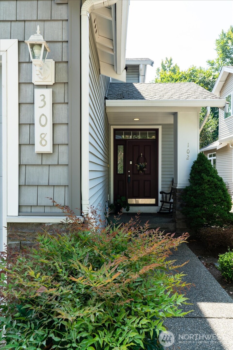 308 196th Place 305 Property Photo 2
