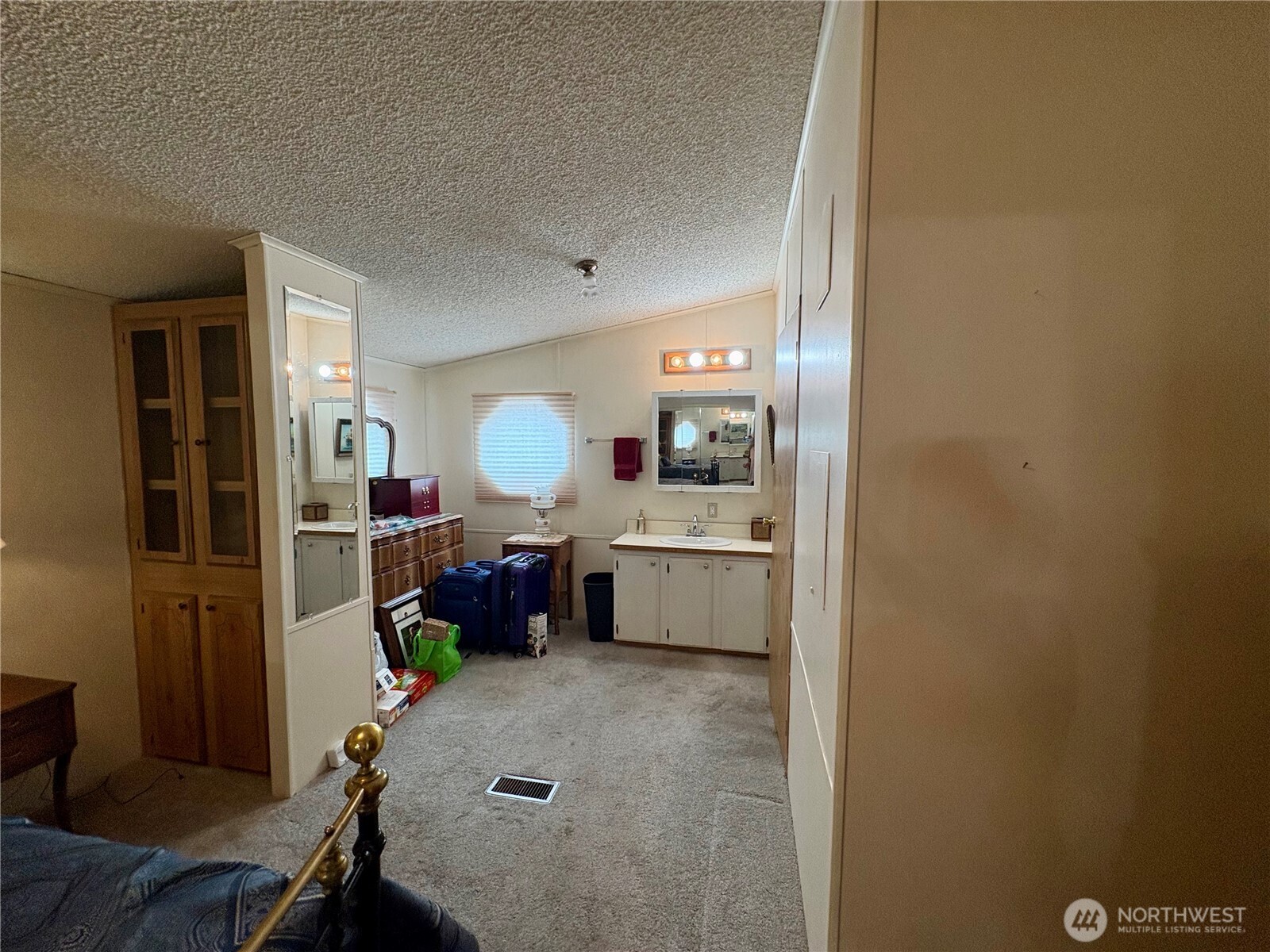 1137 Foothills Lane 19 Property Photo 17