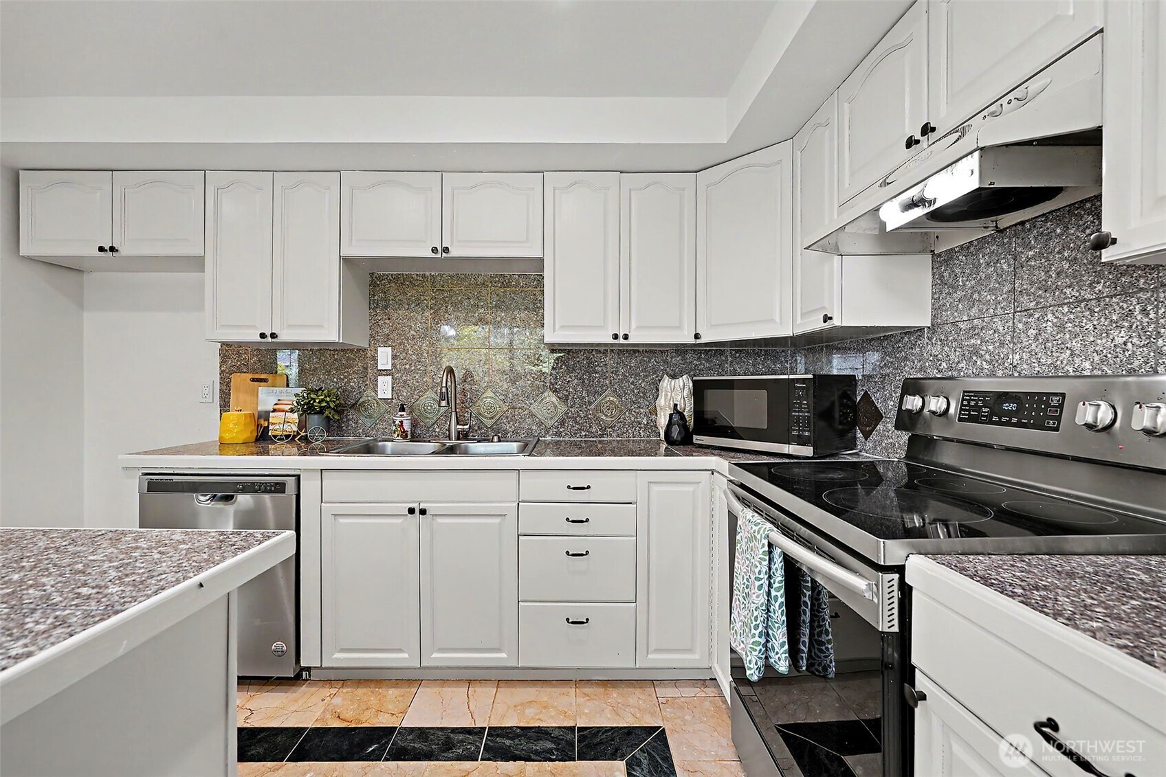 25503 151st Place Property Photo 10