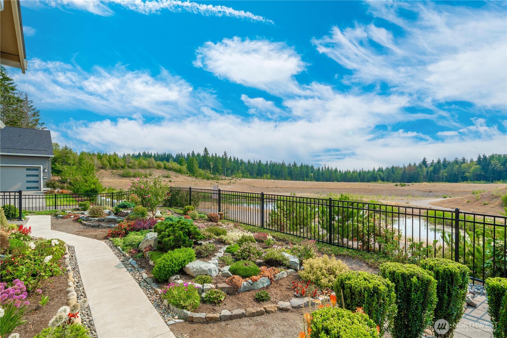 18220 153rd Street Property Photo 3
