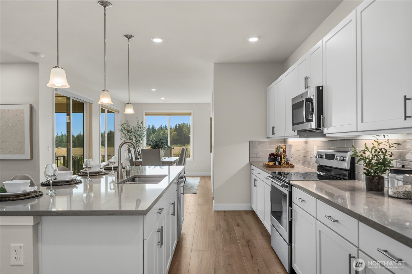 18220 153rd Street Property Photo 6