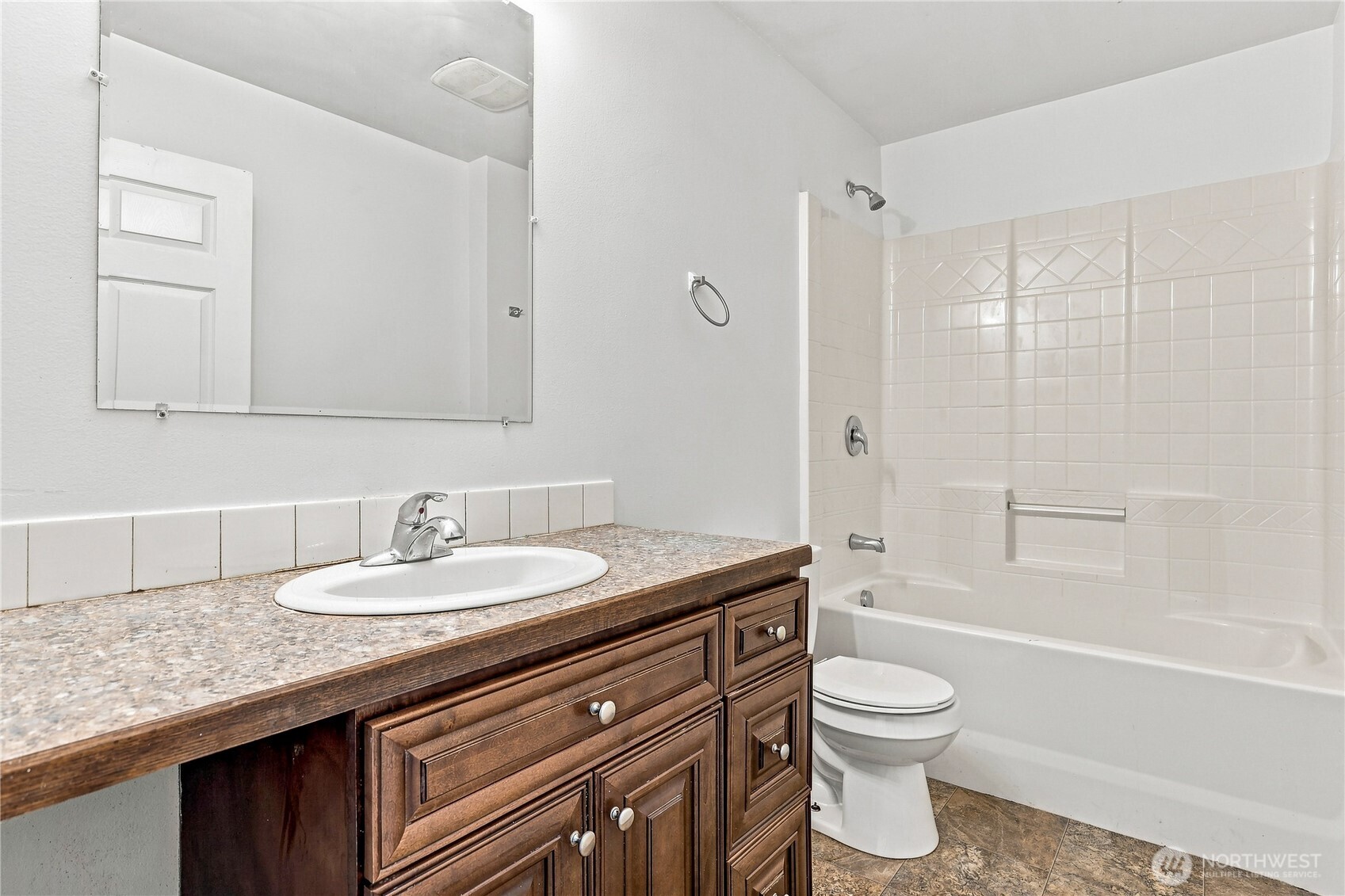 1414 E Adelia Court Property Photo 12