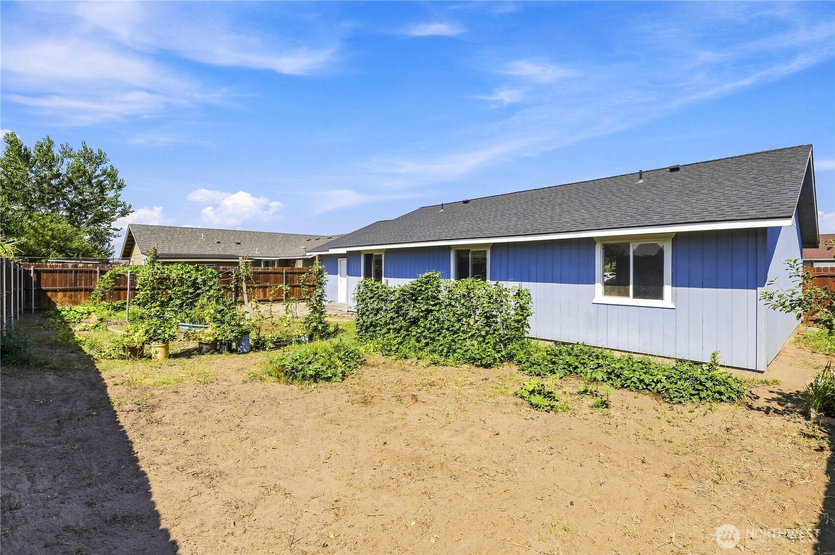 1414 E Adelia Court Property Photo 24
