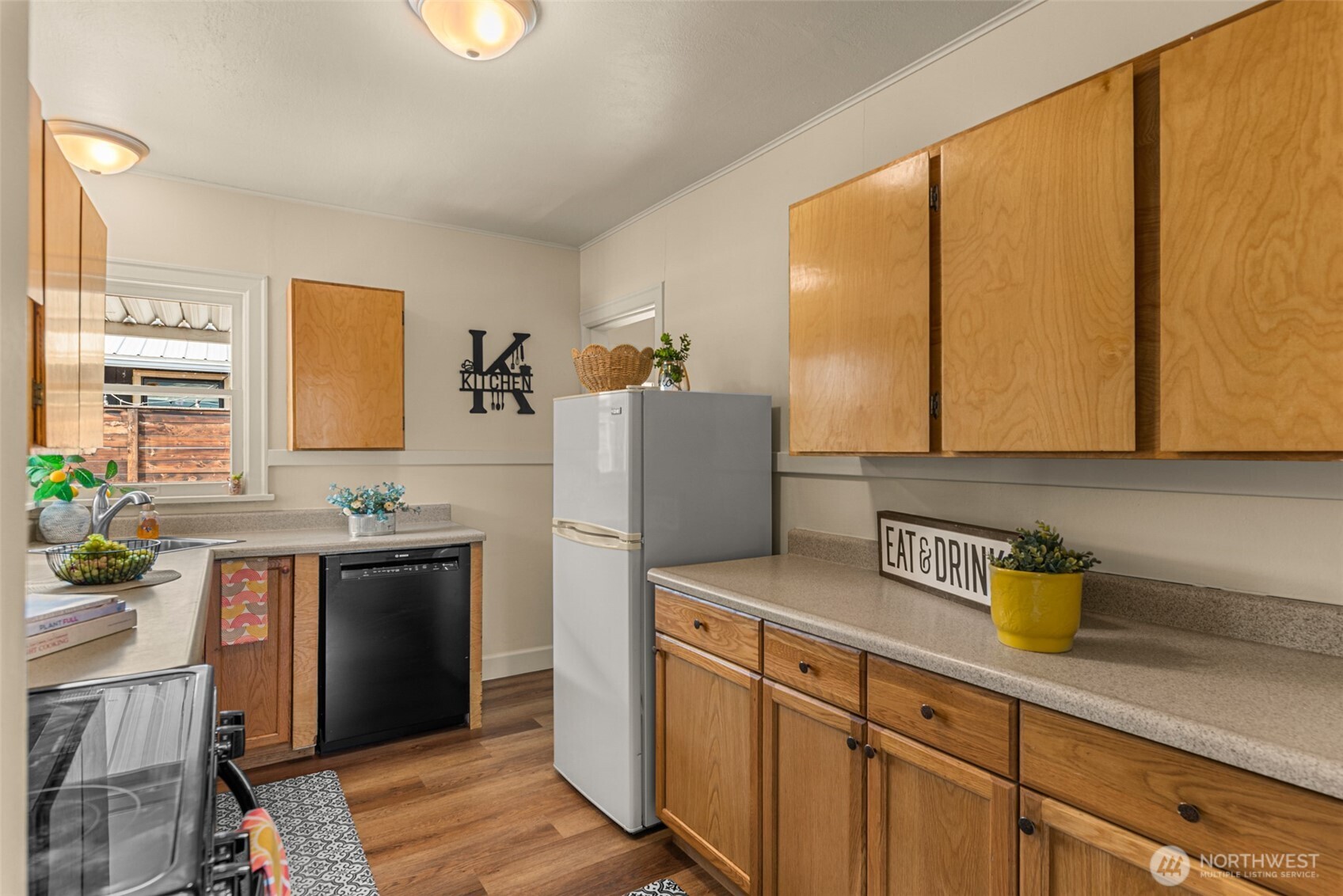 938 Washington St. Property Photo 11