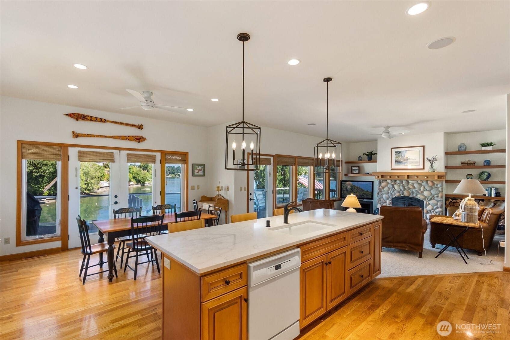 9941 Mariner Drive Property Photo 13