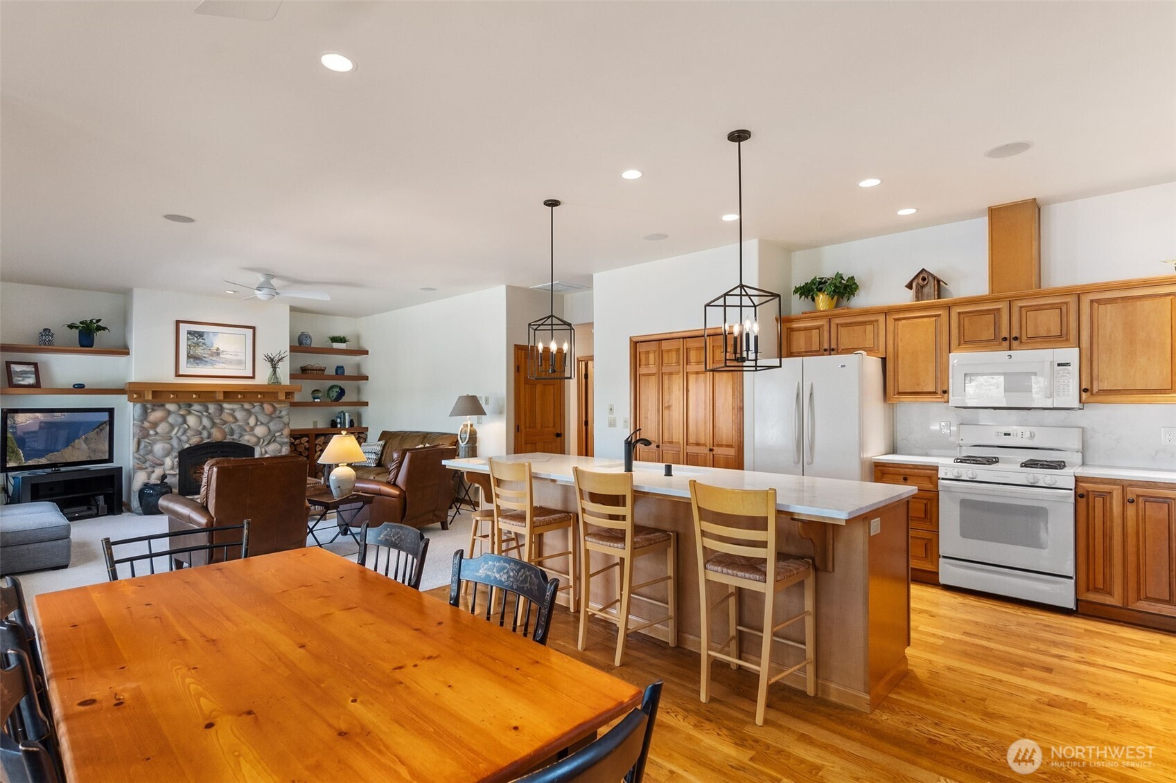 9941 Mariner Drive Property Photo 16